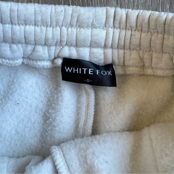 White Fox Offstage Lounge Shorts - Picture 3 of 3